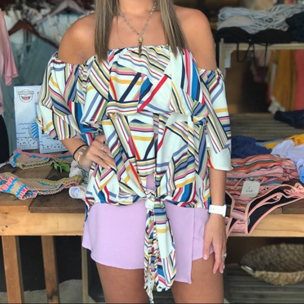 Cute geometrical off  shoulder top